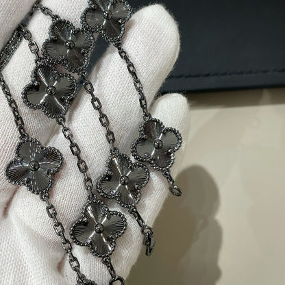 [Glimmer]CLOVER 5 MOTIF BLACK BRACELET