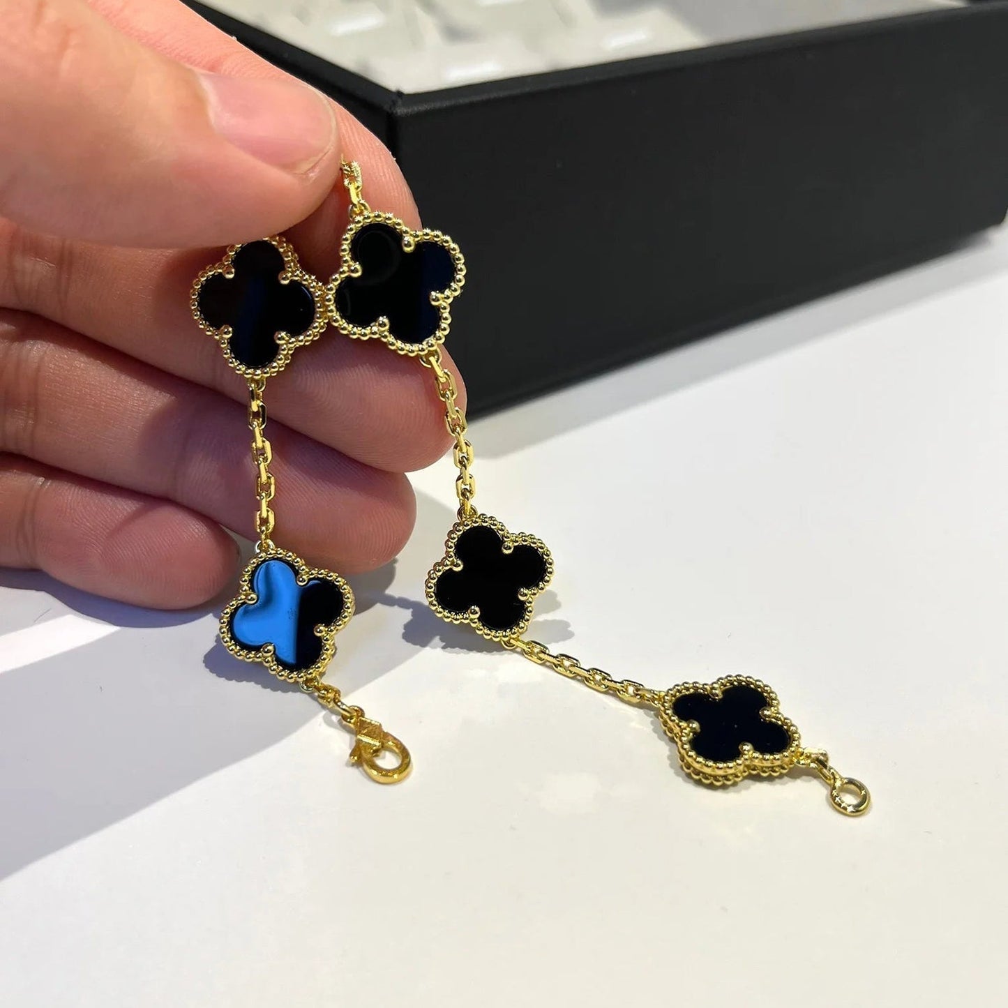 [Glimmer] CLOVER 5 モチーフ オニキス ブレスレット コレクション