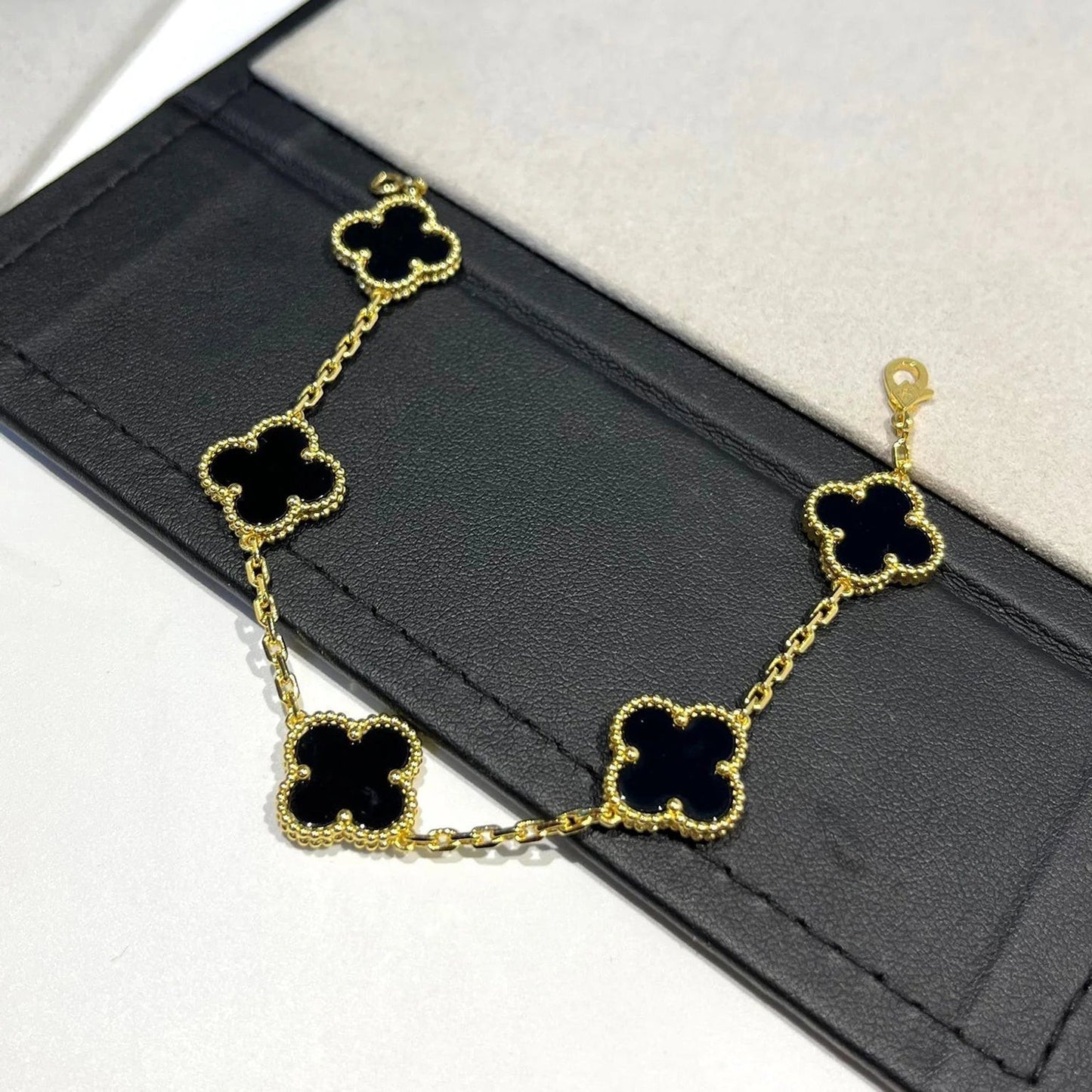[Glimmer] CLOVER 5 モチーフ オニキス ブレスレット コレクション