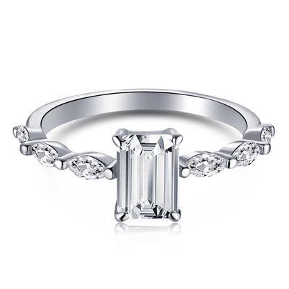 [Glimmer Jewelry]1.0カラット デインティ レスプレンデント ラディアントカット デイリーリング