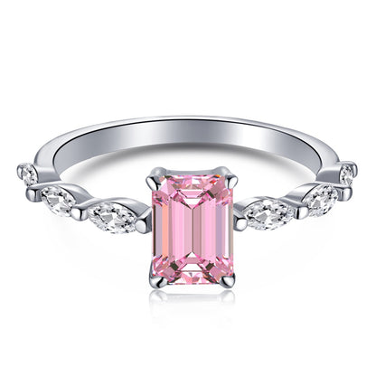 [Glimmer Jewelry]1.0カラット デインティ レスプレンデント ラディアントカット デイリーリング
