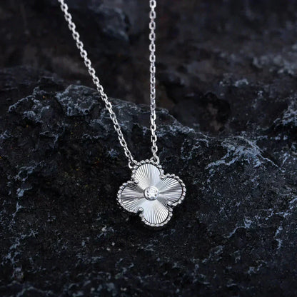 [Glimmer]CLOVER  15MM DIAMOND LASER NECKLACE SILVER