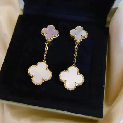 [Glimmer]CLOVER 2 MOTIF WHITE MOP EARRINGS