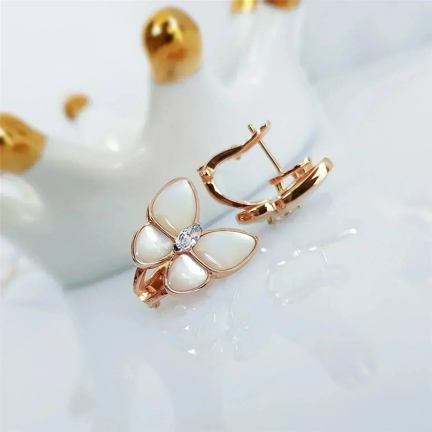 [Glimmer]BUTTERFLY MOP DIAMOND EARRINGS