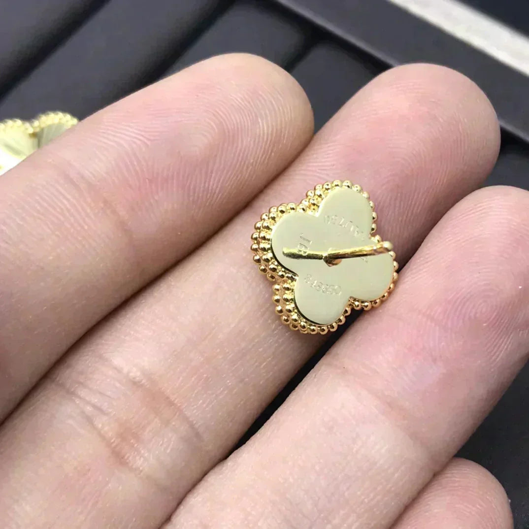 [Glimmer]CLOVER MINI 9.5MM LASER EARRINGS