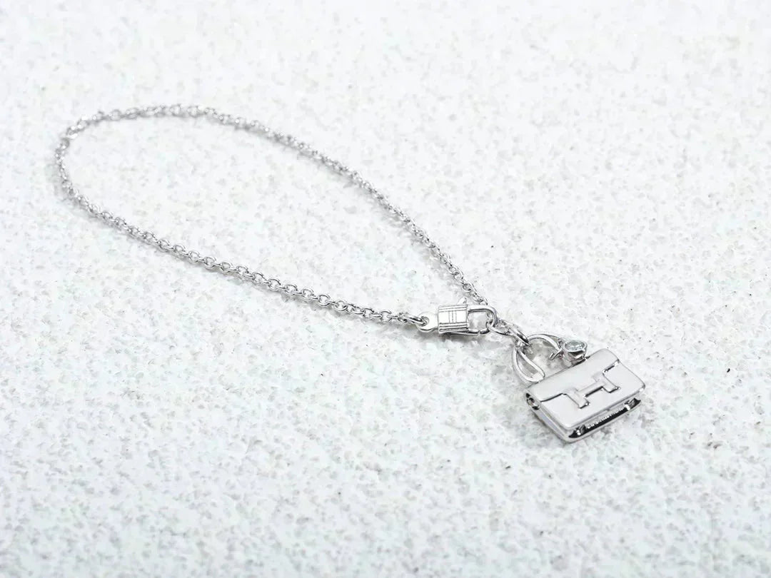 [Glimmer]AMULETTE PEDANT SILVER NECKLACE