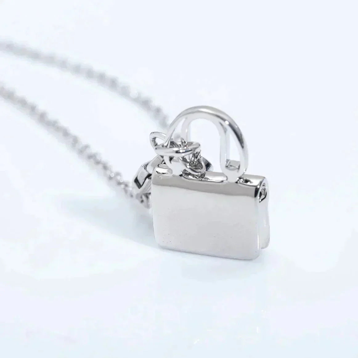 [Glimmer]AMULETTE PEDANT SILVER NECKLACE