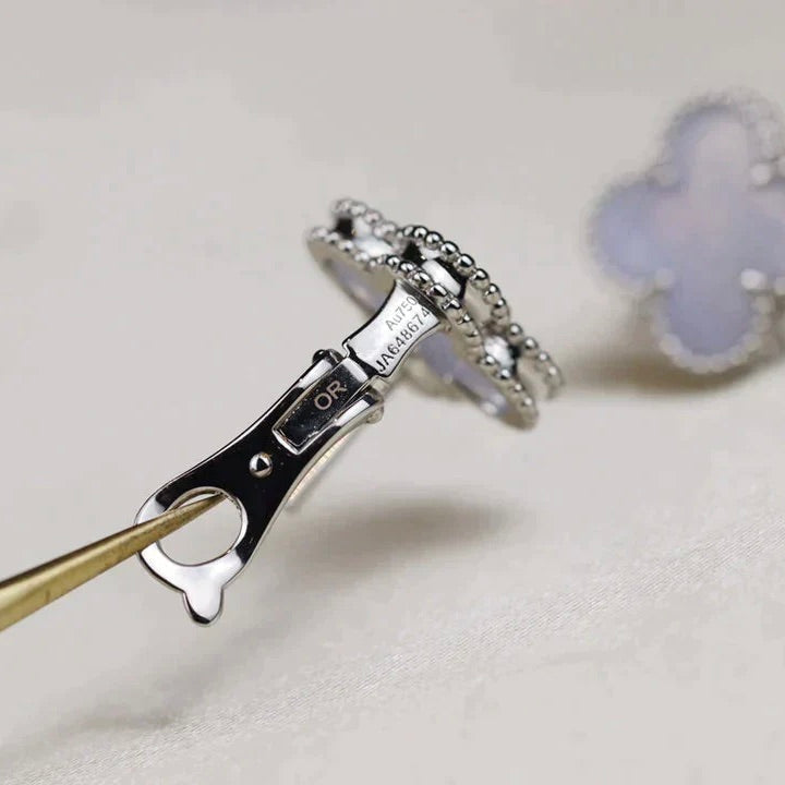 [Glimmer]CLOVER MEDIUM 1 MOTIFS  WHITE MOP EARRINGS SILVER