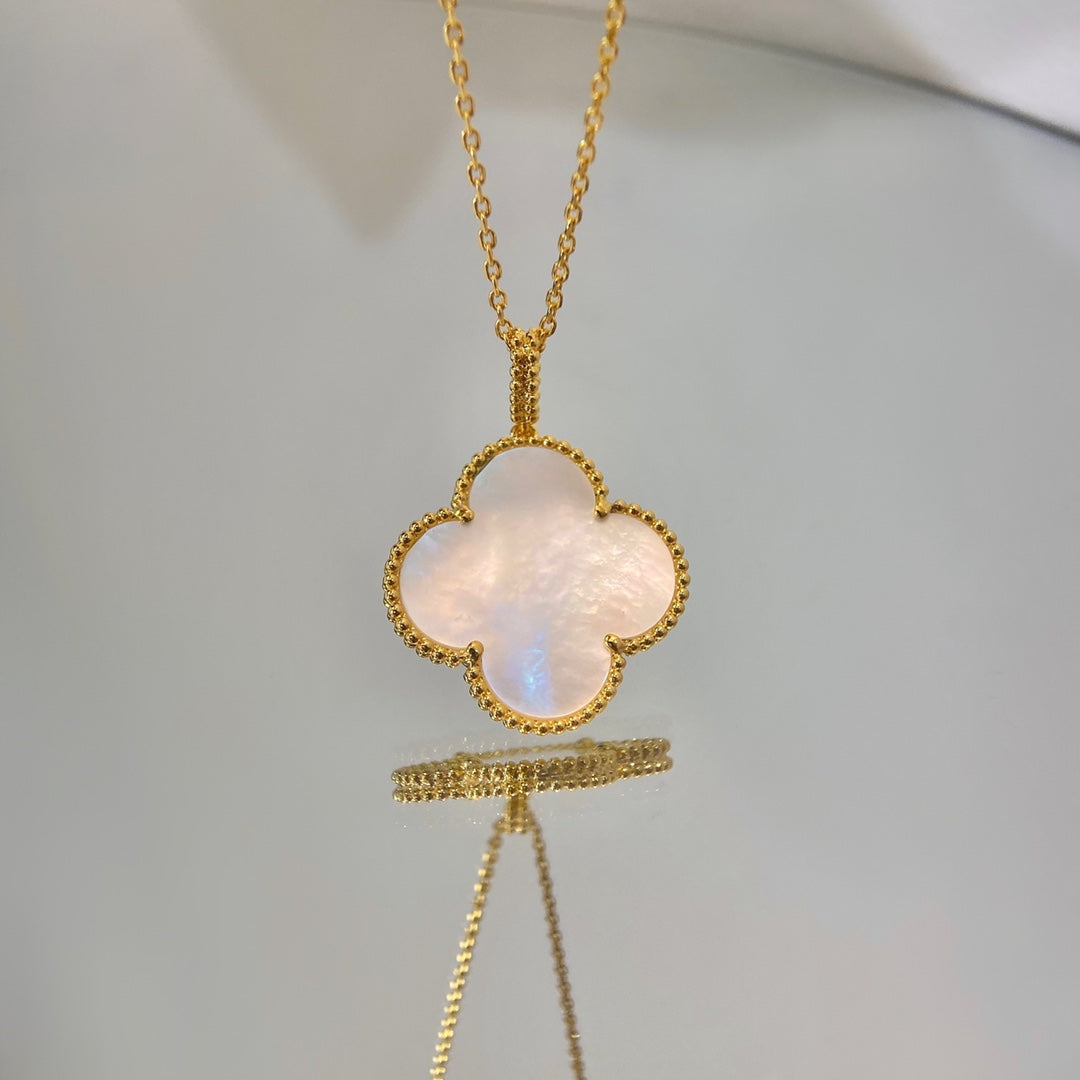 [Glimmer]CLOVER 25MM MOP LARGE PENDANT NECKLACE