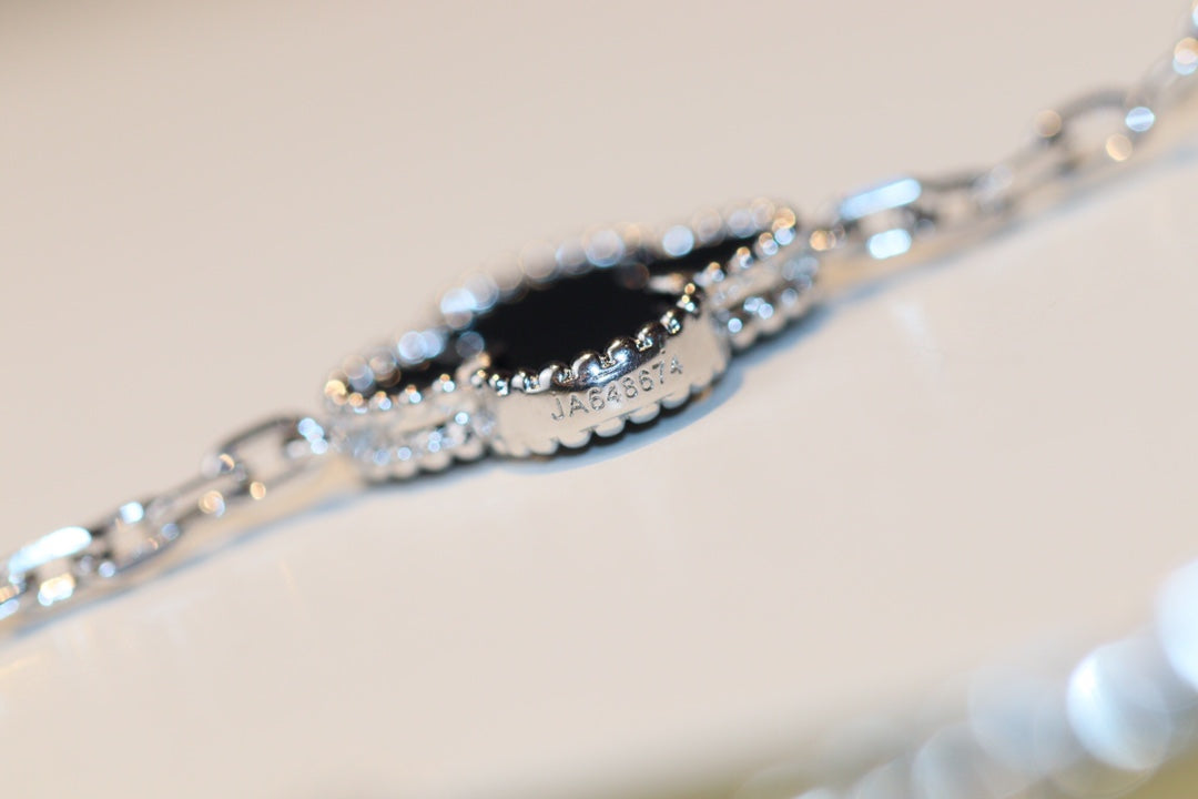 [Glimmer]CLOVER 20 MOTIFS ONYX DIAMOND SILVER