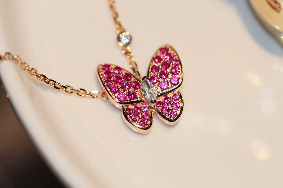 [Glimmer]BUTTERFLY RED DIAMOND Glimmer GOLD NECKLACE