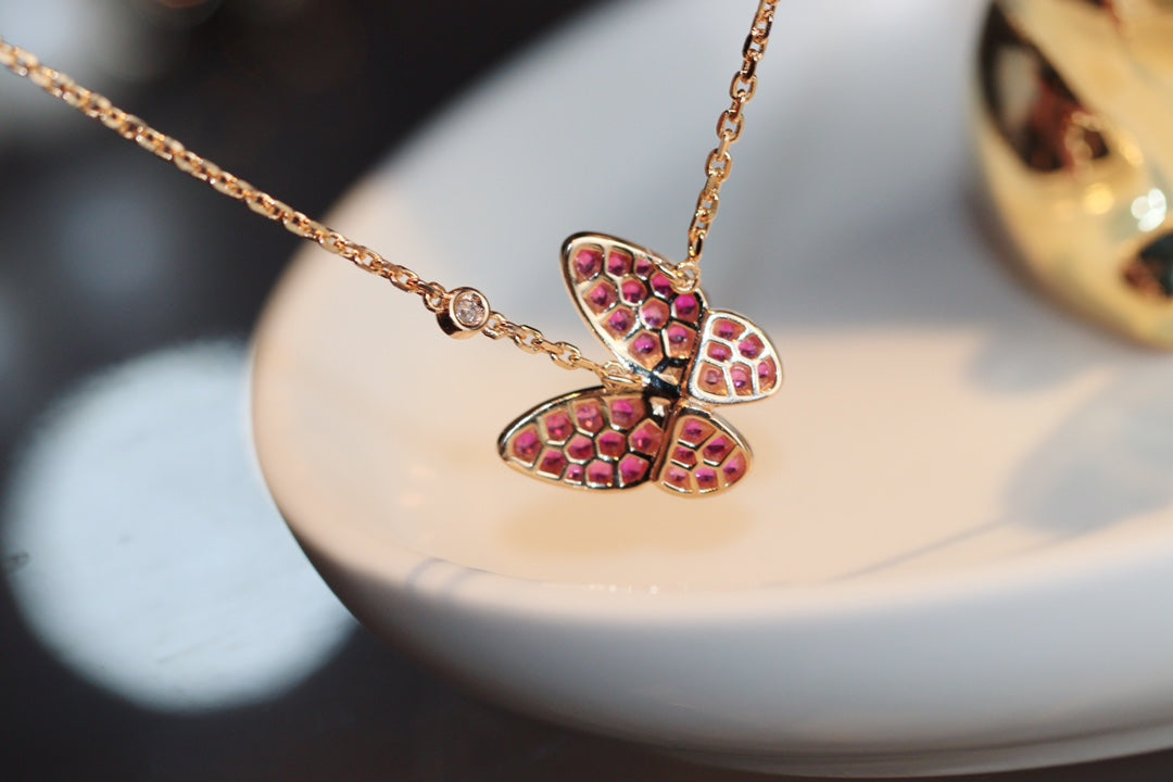 [Glimmer]BUTTERFLY RED DIAMOND Glimmer GOLD NECKLACE