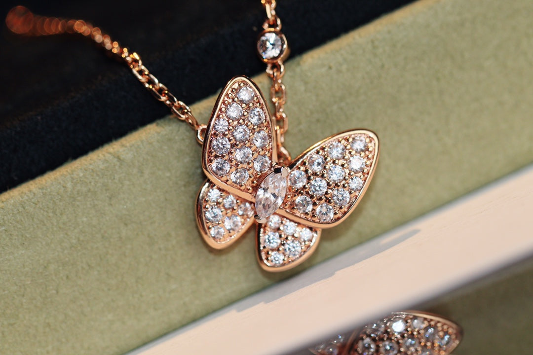 [Glimmer]BUTTERFLY DIAMOND NECKLACE