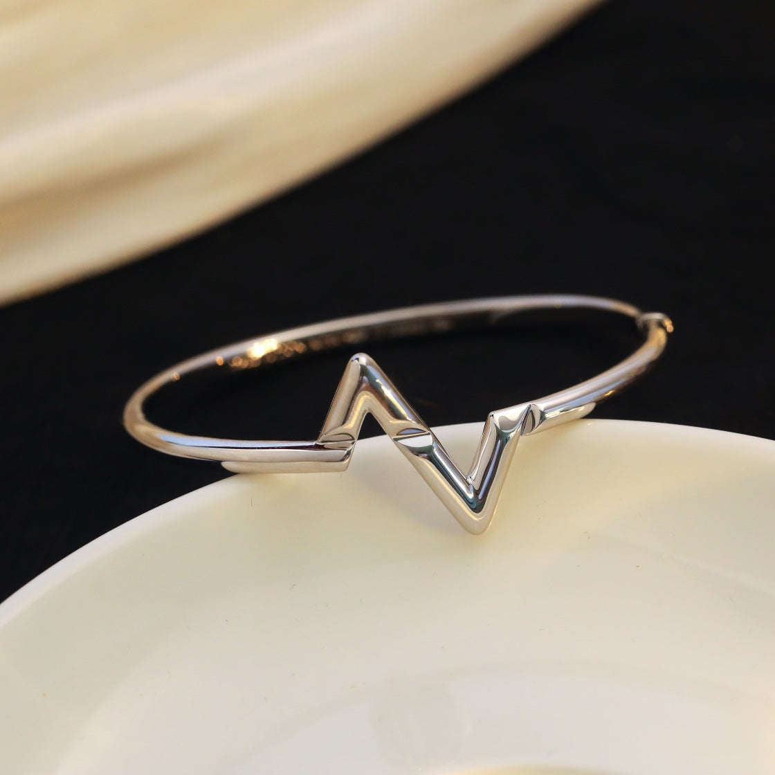 [Glimmer]VOLTE UPSITE DOWN BRACELET