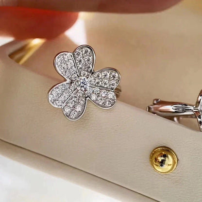 [Glimmer]CLOVER COMOS DIAMOND EARRINGS SILVER
