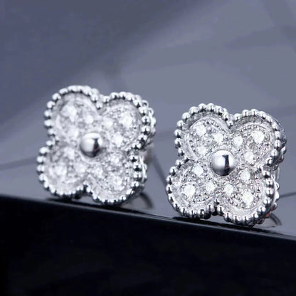 [Glimmer]CLOVER 1 MOTIFS DIAMOND STUD EARRINGS SILVER