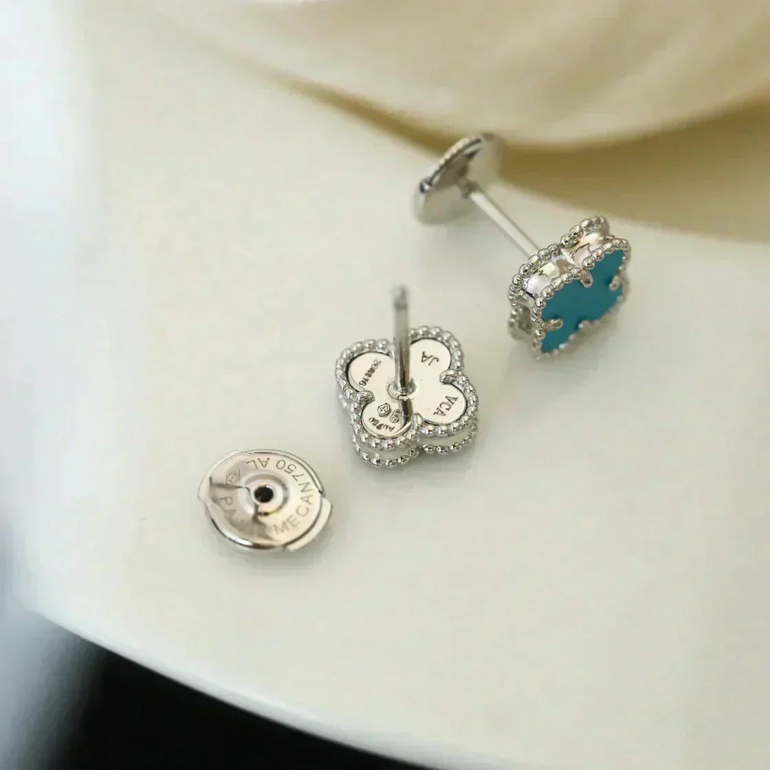 [Glimmer]CLOVER MINI 9.5MM ONYX STUD EARRINGS SILVER
