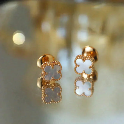 [Glimmer]CLOVER MINI 9.5MM WHITE MOP EARRINGS