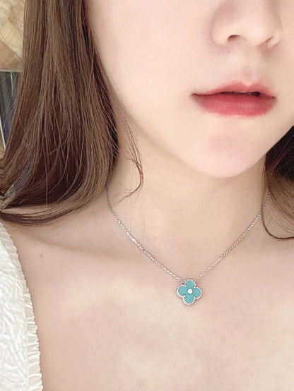 [Glimmer]CLOVER 1 DIAMOND LIGHT BLUE SILVER NECKLACE
