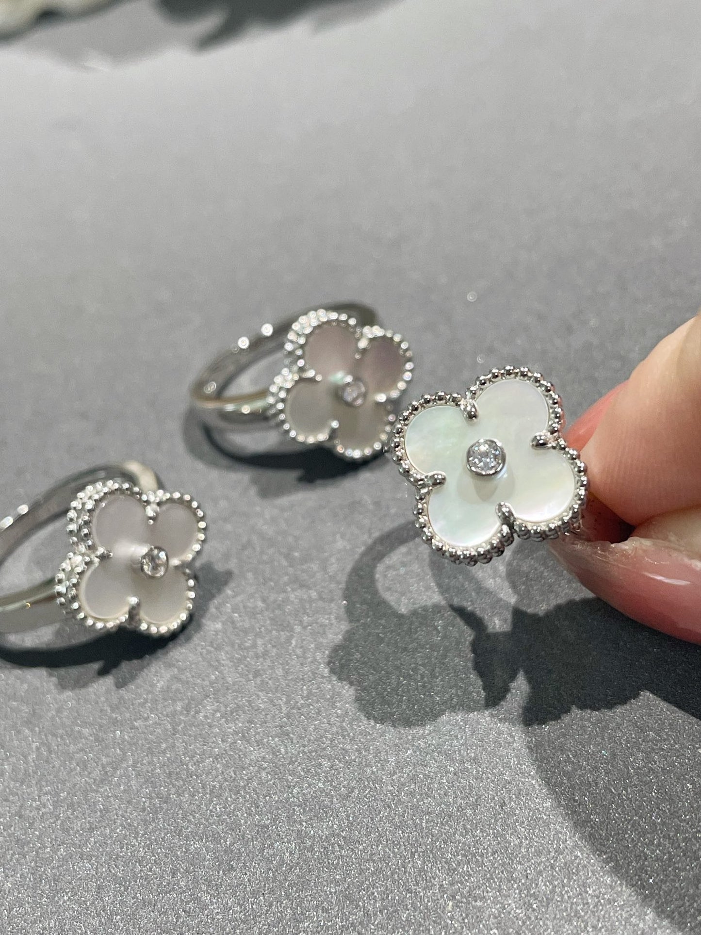 [Glimmer]CLOVER SILVER MOP DIAMOND RING