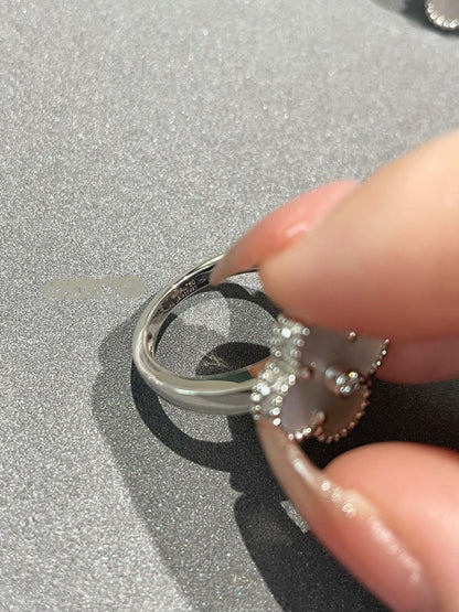 [Glimmer]CLOVER SILVER MOP DIAMOND RING
