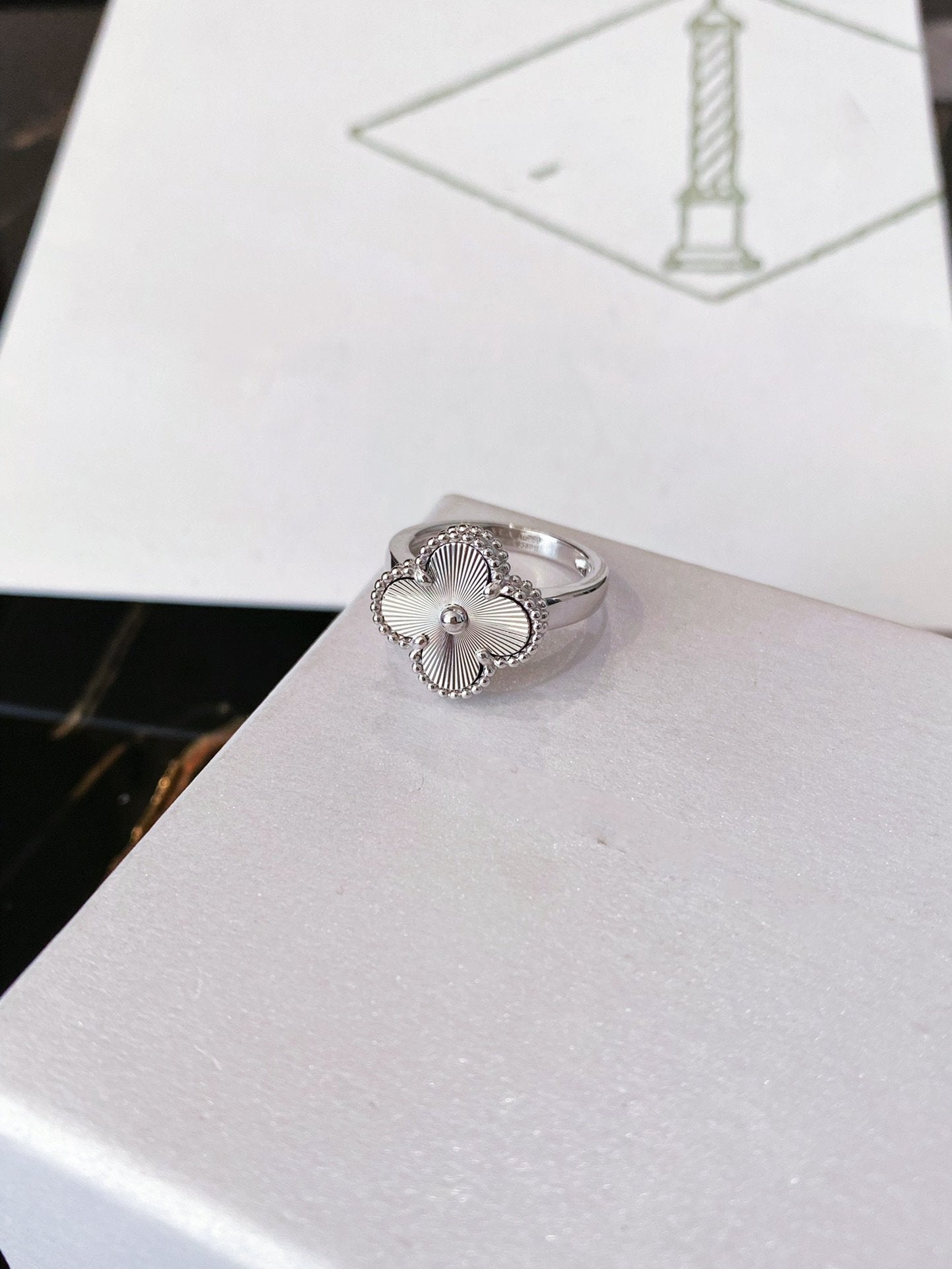 [Glimmer]CLOVER SILVER RING