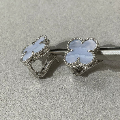 [Glimmer]CLOVER CHALCEDONY SILVER STUD EARRINGS