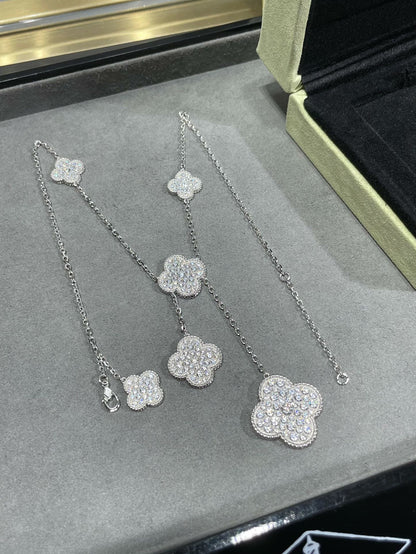 [Glimmer]CLOVER 6 MOTIF DIAMOND PAVED NECKLACE