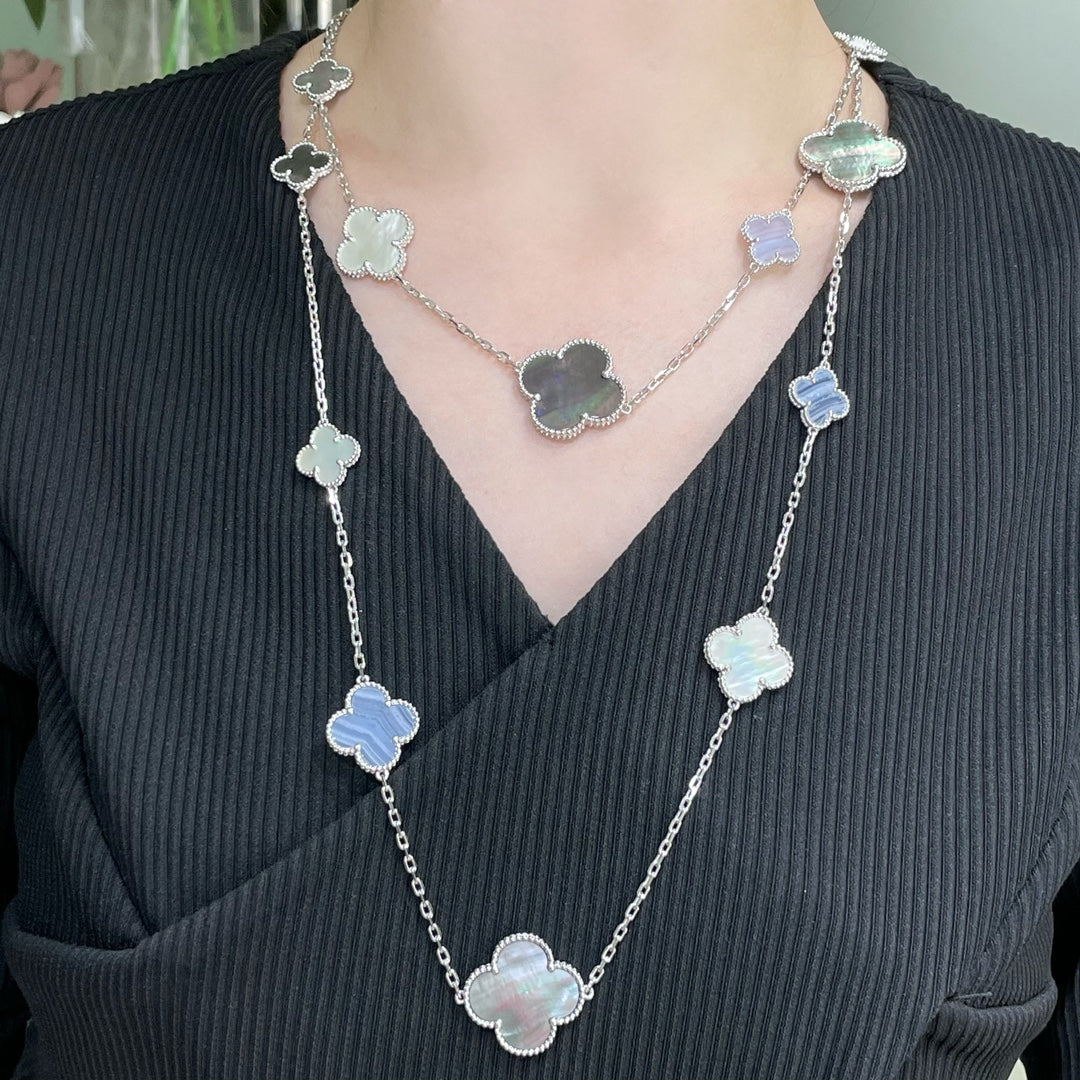 [Glimmer]CLOVER 16 MOTIF CHALCEDONY MOP SILVER NECKLACE