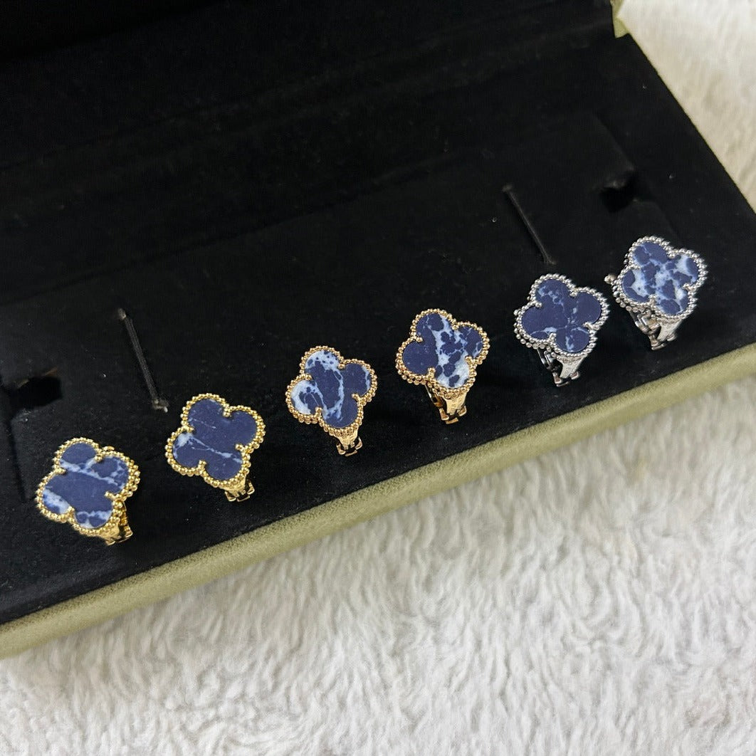 [Glimmer]CLOVER PIETERSITE MEDIUM STUD EARRINGS