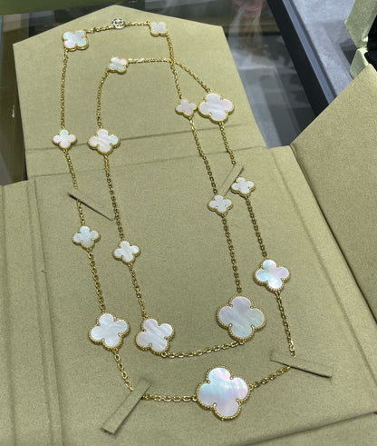 [Glimmer]CLOVER 16 MOTIF WHITE MOP GOLD NECKLACE