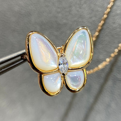 [Glimmer]BUTTERFLY MOP DIAMOND NECKLACE