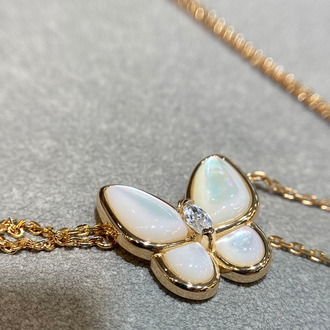 [Glimmer]BUTTERFLY MOP DIAMOND NECKLACE