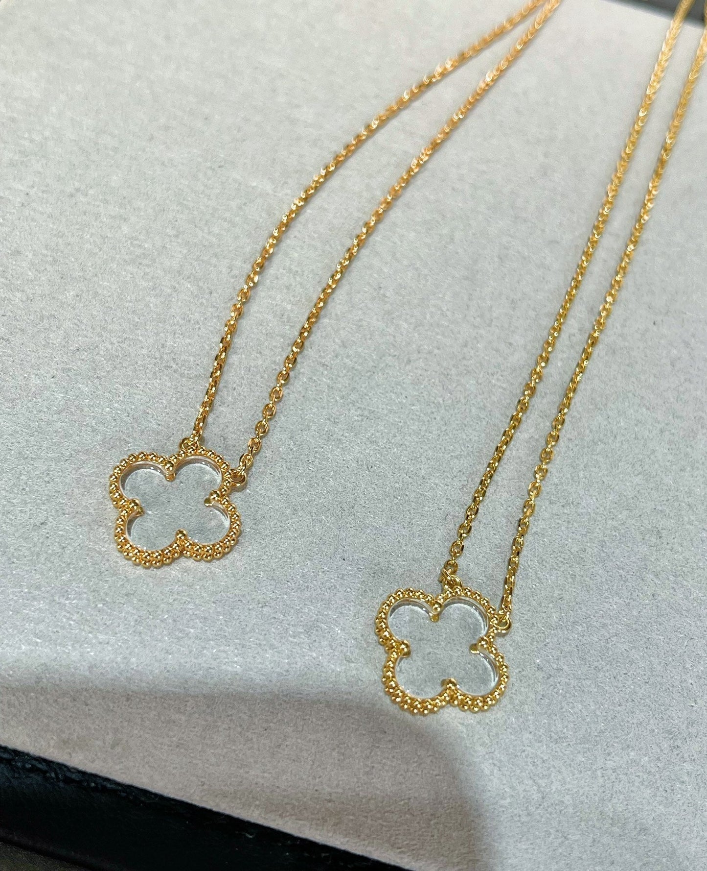 [Glimmer]CLOVER ROCK CRYSTAL Glimmer GOLD NECKLACE