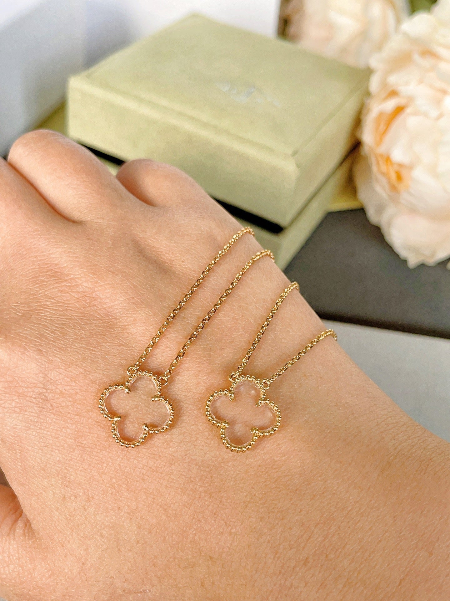 [Glimmer]CLOVER ROCK CRYSTAL Glimmer GOLD NECKLACE