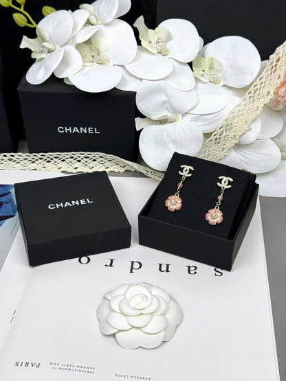 [Glimmer]26C Pink Camellia Enamel Pendant with Double C Earrings