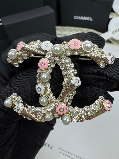 [Glimmer]26C Pink-White Enamel Ice Cream Cone Double C Brooch