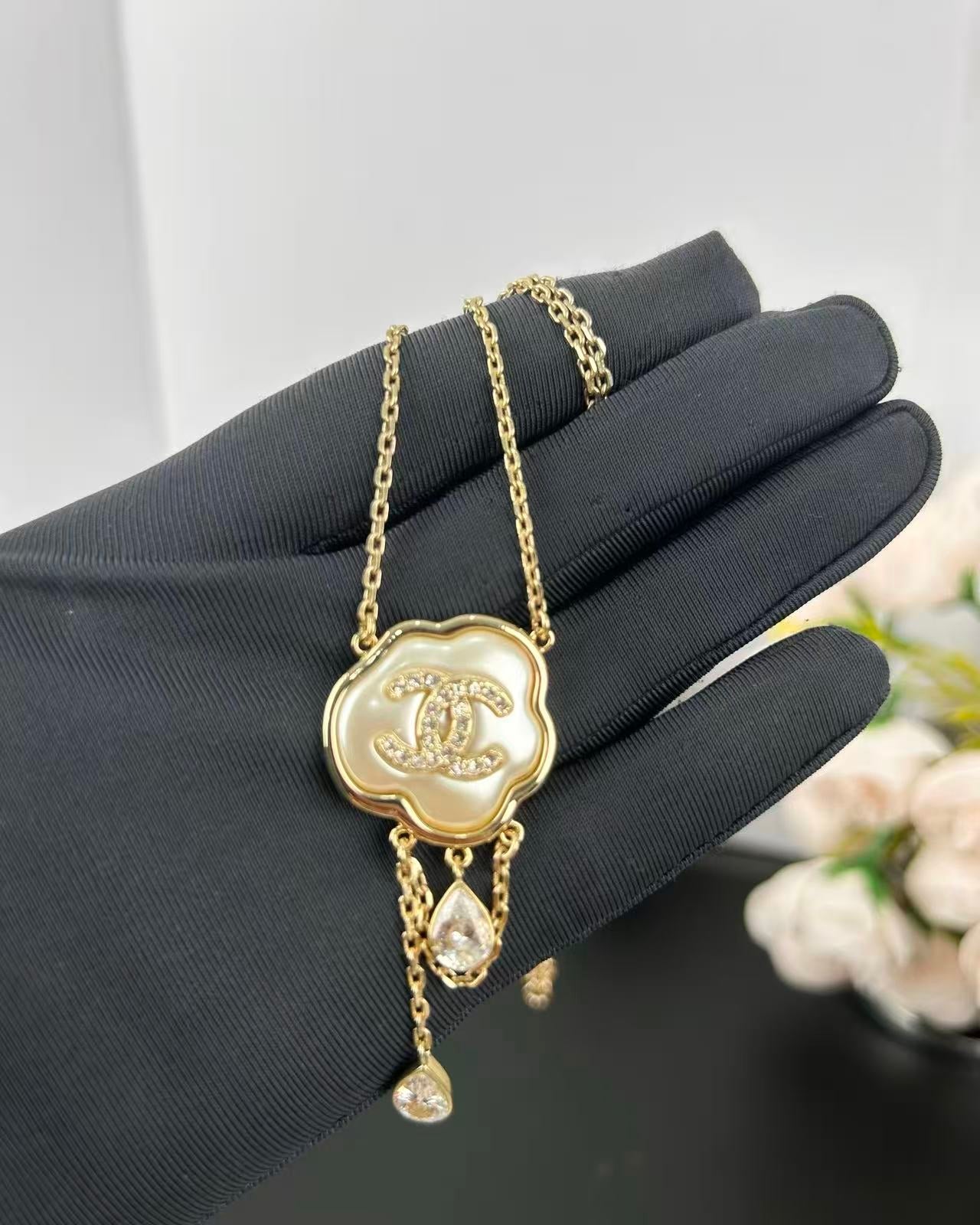 [Glimmer]Cloud Pearl Mother-of-Pearl Diamond Chain Pendant Necklace