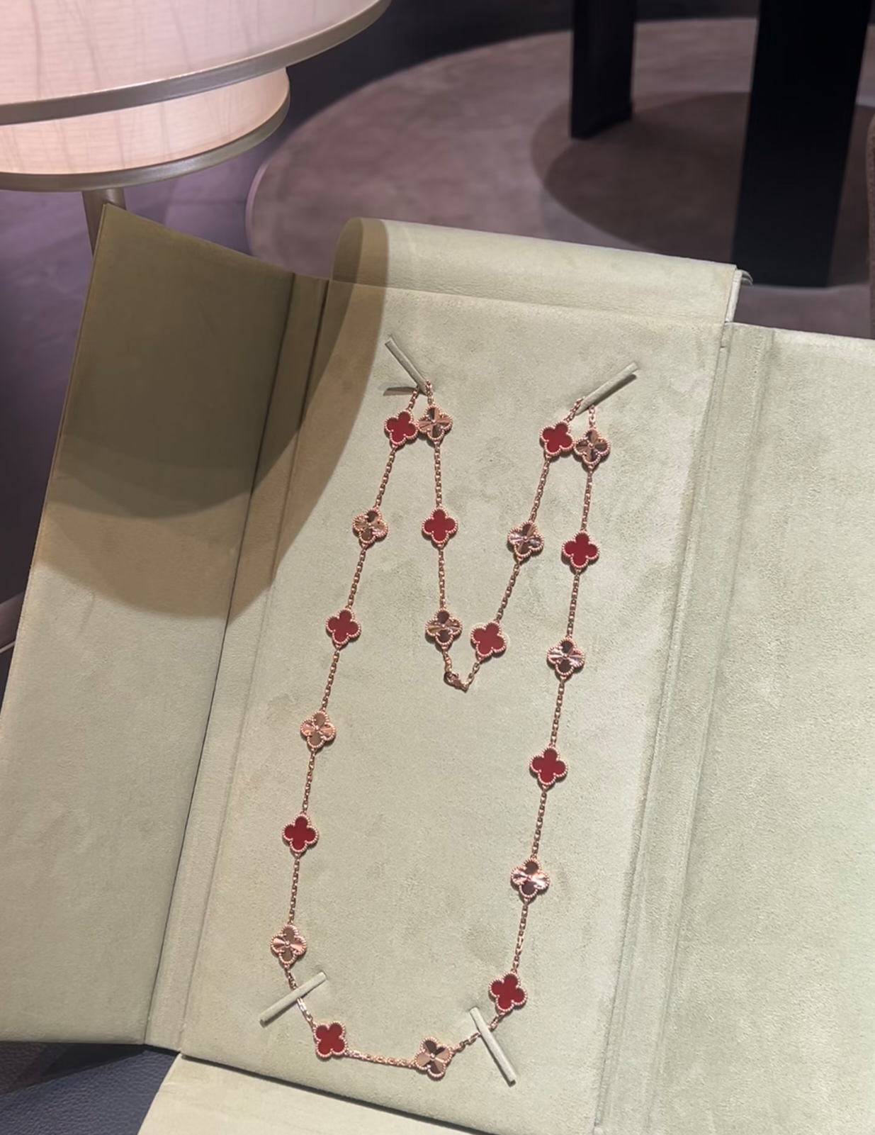 [Glimmer]CLOVER 20 MOTIFS LASER CARNELIAN NECKLACE