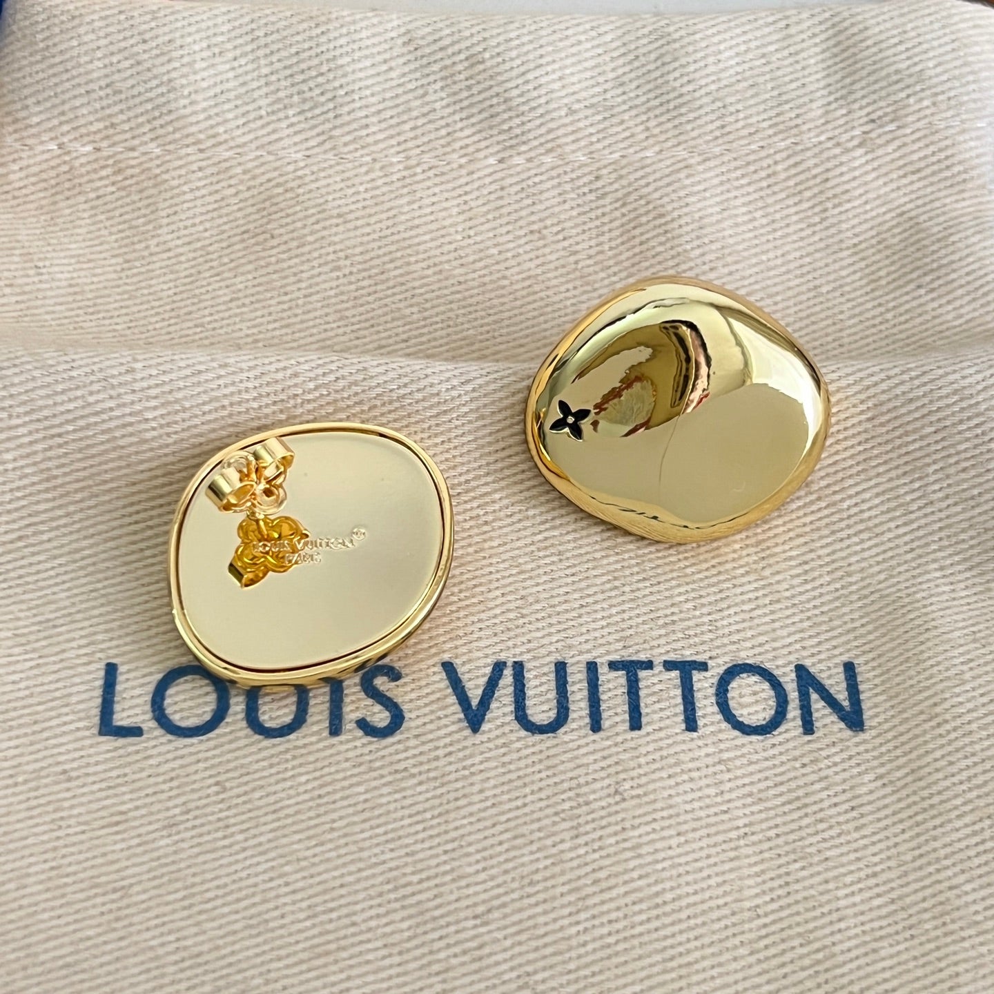 [Glimmer]Gold Paris Stud Earrings