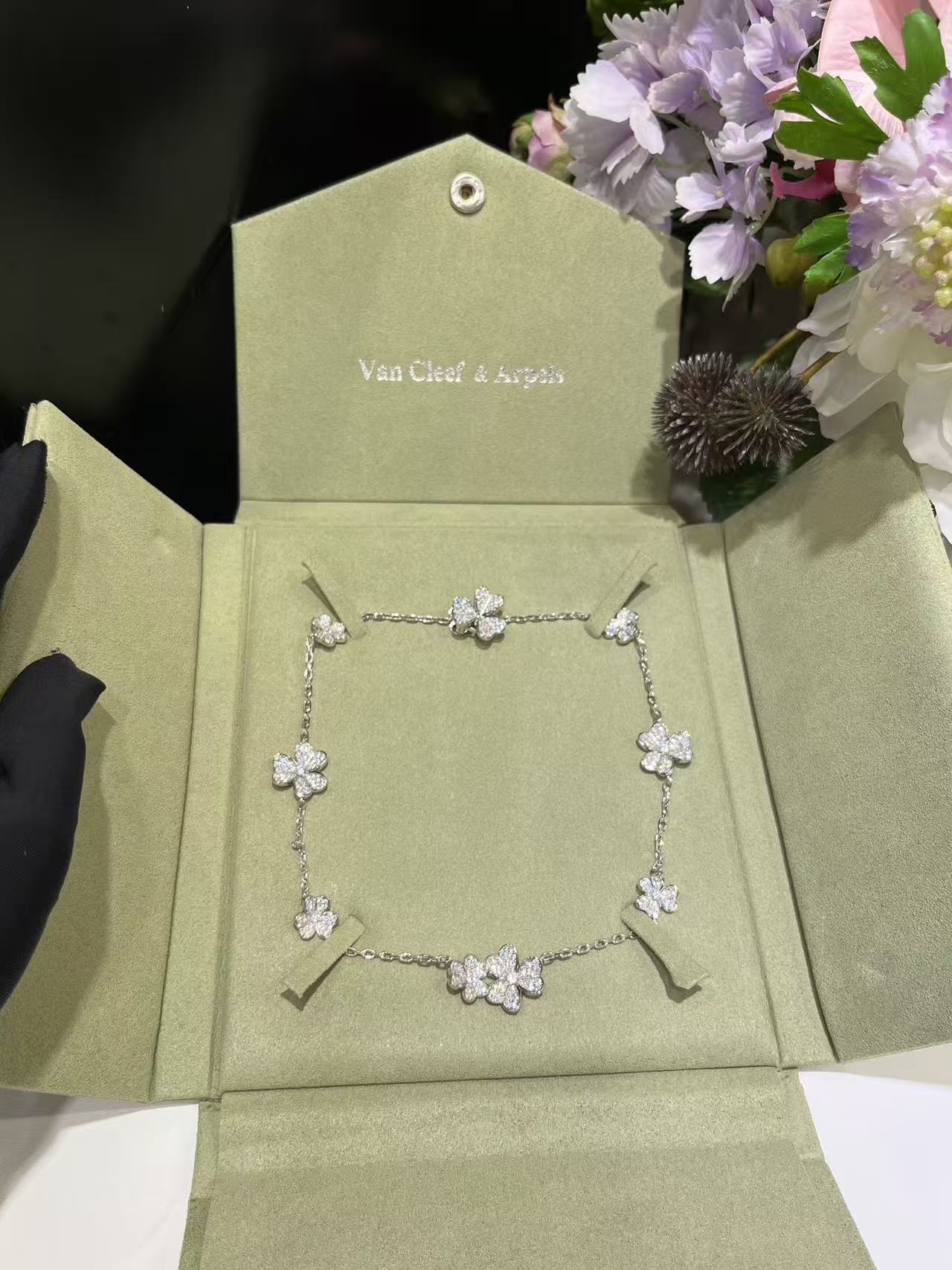 [Glimmer Jewelry]CLOVER 10 MOTIFS FULL DIAMOND NECKLACE