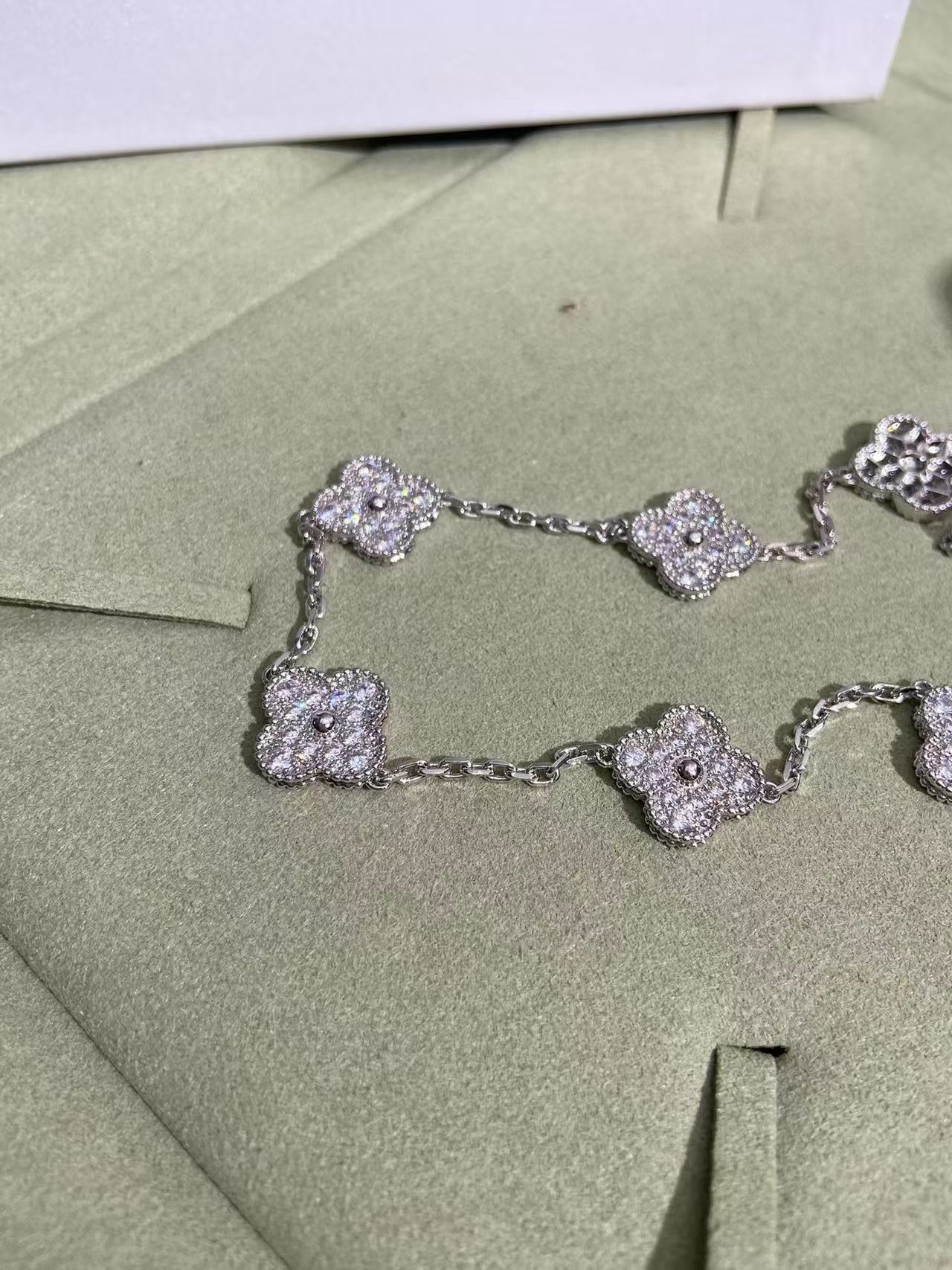 [Glimmer Jewelry]CLOVER 10 MOTIFS FULL DIAMOND NECKLACE