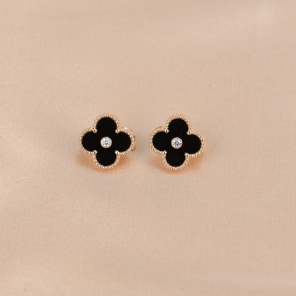 [Glimmer]CLOVER MEDIUM 1 MOTIFS ONYX DIAMOND EARRINGS