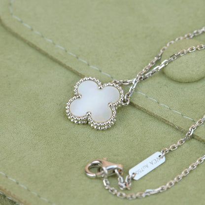 [Glimmer]CLOVER  15MM WHITE MOTHER-OF-PEARL SILVER