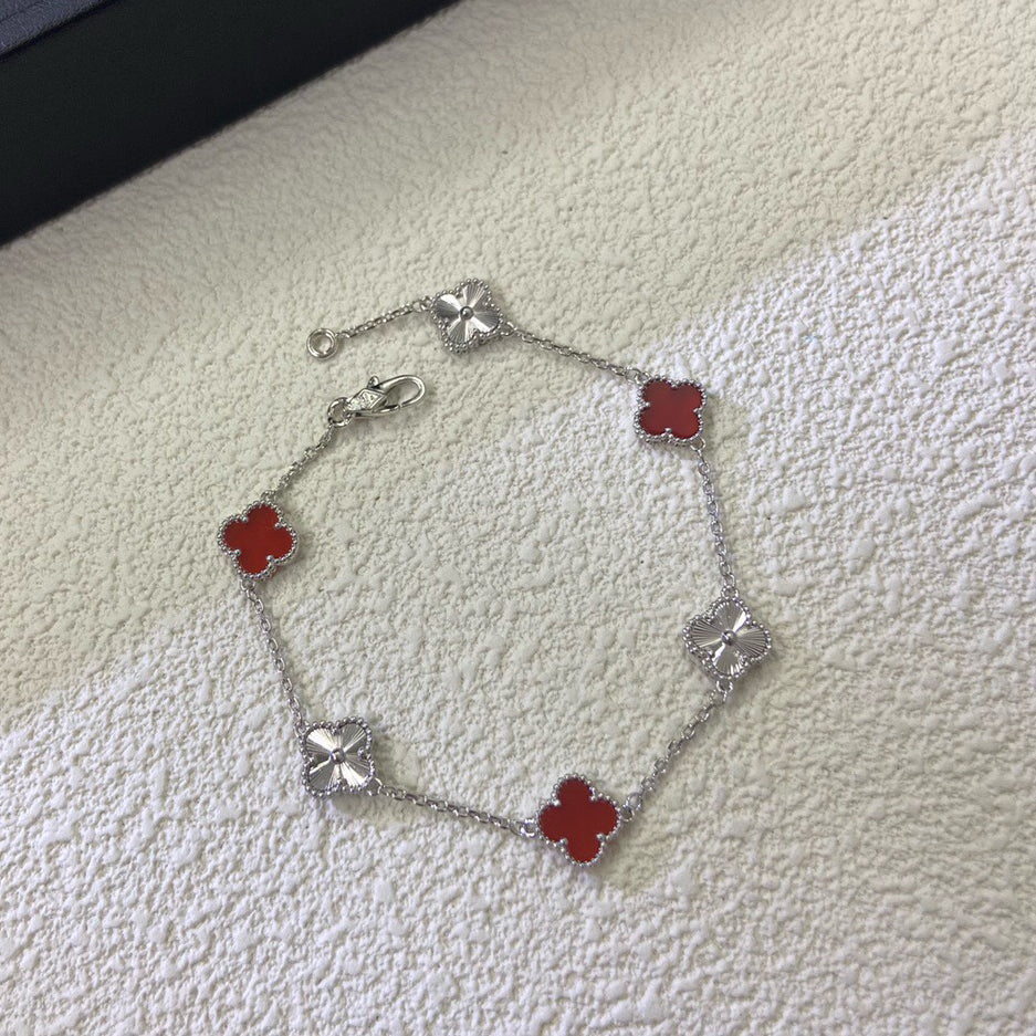 [Glimmer]CLOVER 6 MOTIF RED AGATE LASER BRACELET-w
