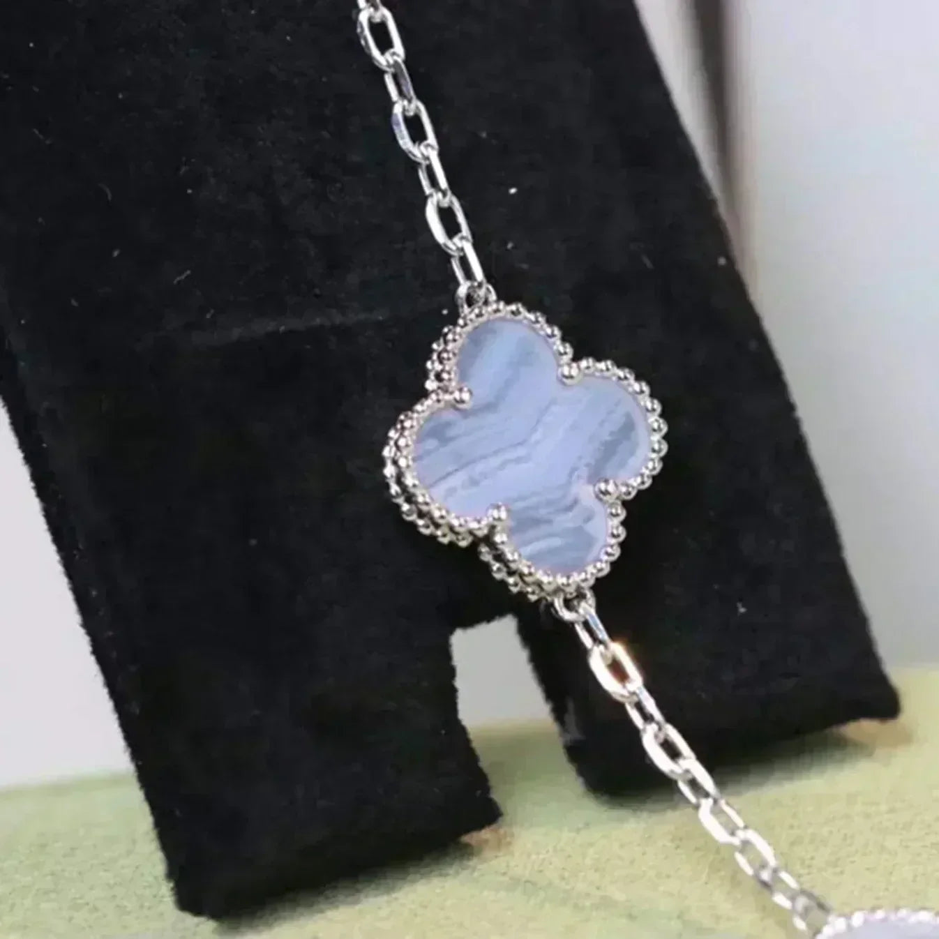 [Glimmer] CLOVER 5 モチーフ パープルカルセドニー ブレスレット コレクション