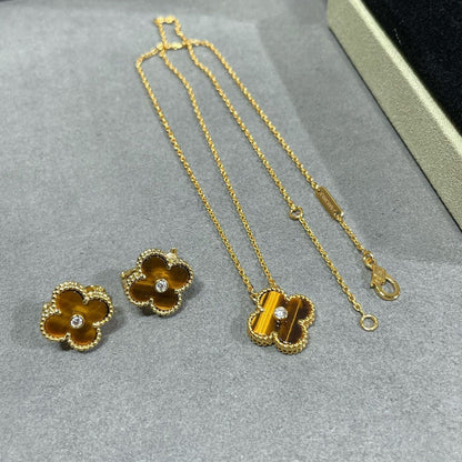 [Glimmer]CLOVER 15MM DIAMOND AND YELLOW TIGER'S EYE AGATE necklace