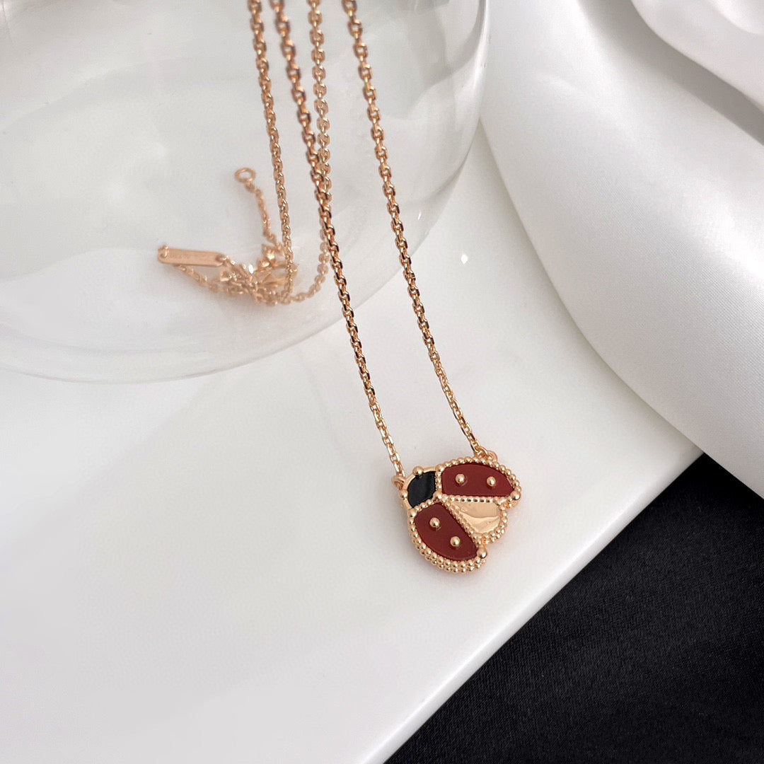 [Glimmer]LUCKY  CARNELIANS LADYBUG NECKLACE