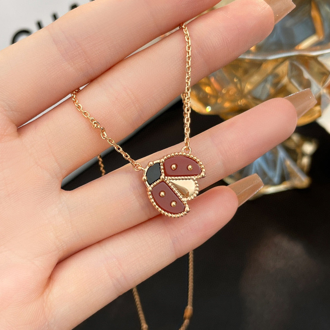 [Glimmer]LUCKY  CARNELIANS LADYBUG NECKLACE