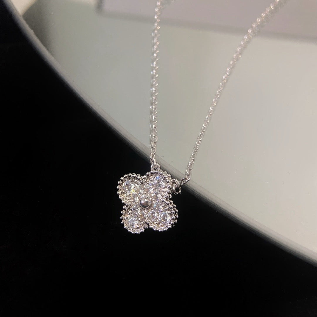 [Glimmer]CLOVER 15MM DIAMOND SINGLE FLOWER NECKLACE